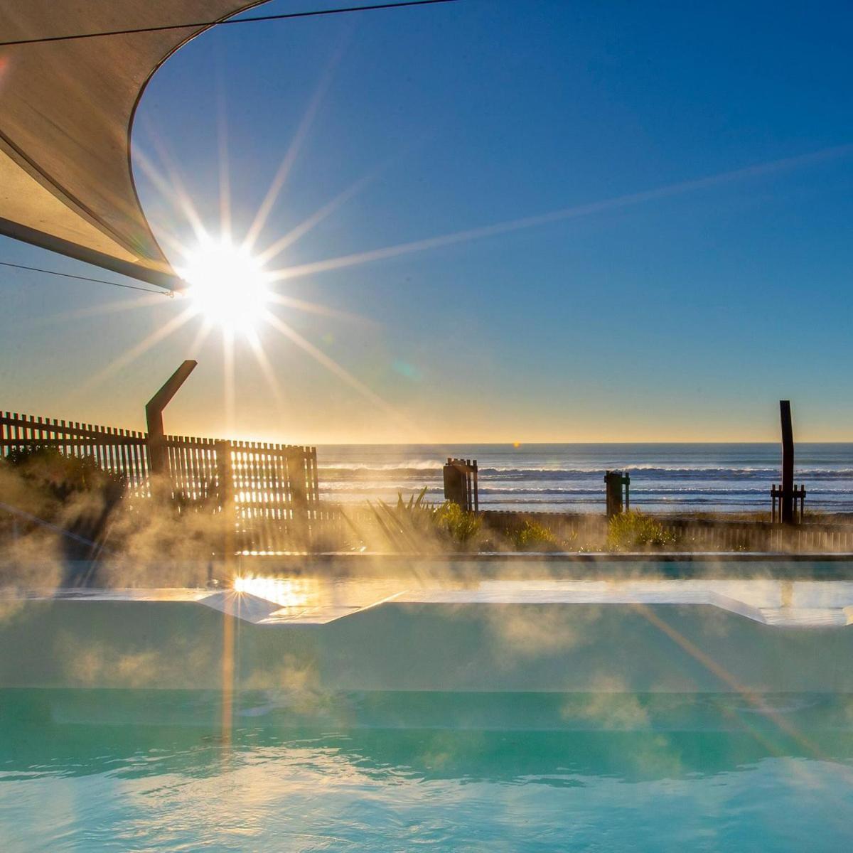 Serenity By The Sea: Coastal Escape1 Bed 1 Bath クライストチャーチ エクステリア 写真